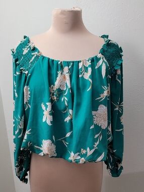 Current Air Peasant Blouson Crop Top Long Sleeve Teal and White Floral